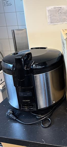 Cuckoo riskokare SR-4600 4,60 l med non-stick och hölje i rostfritt stål