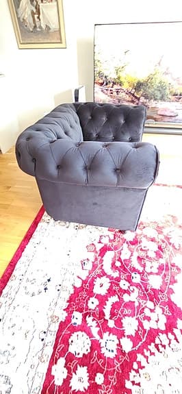 Chesterfield soffa i sammet från Chili.