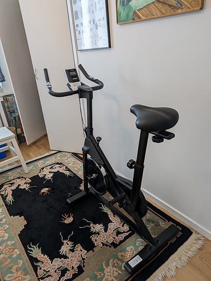 Titan life motionscykel med display svart.