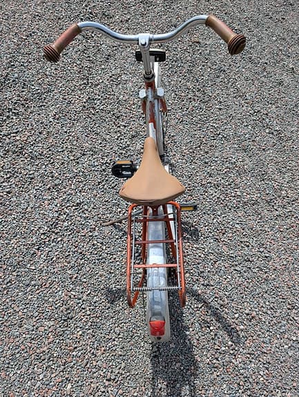 Fin gammal barncykel