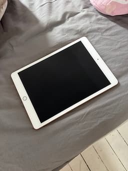 iPad 7:e generationen 2019 – mycket fint skick