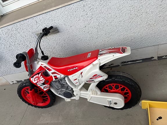 Fisher-Price leksaksmotorcykel och gåvagn