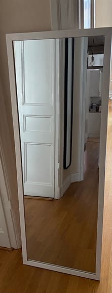 Mio väggspegel helkropp svart