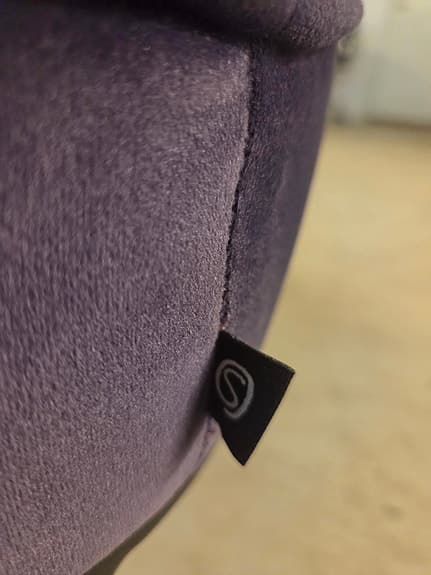 Sofacompany bänk i lila sammet