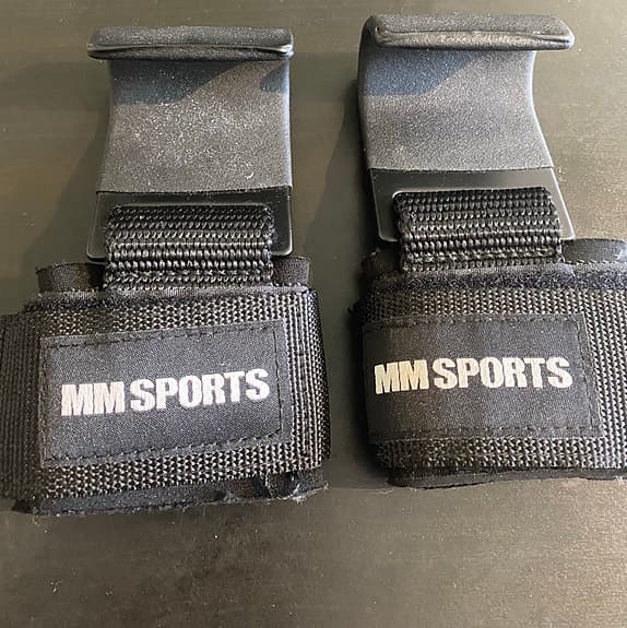 MM Sports Lifting Hooks
