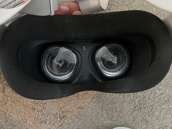 Meta Horizon VR-headset med handkontroller vit
