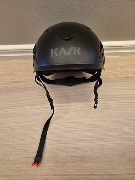 Ny och oanvänd KASK Superplasma skyddshjälm (bygghjälm) i nyskick.