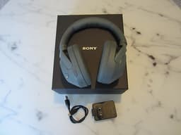 Sony ULT WEAR WH-ULT900N, skogsgrå