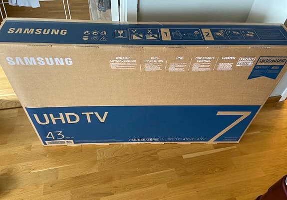 Samsung 43" 4K Smart TV (Komplett + Kartong)