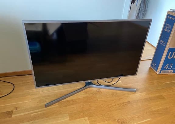 Samsung 43" 4K Smart TV (Komplett + Kartong)