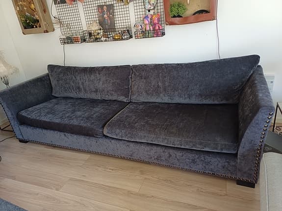 Mio Liberty

1x 4-sists soffa (B:264cm D:100cm H:87cm)