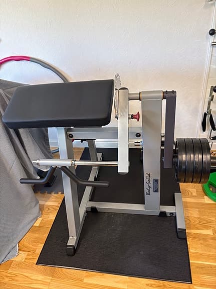 Body-Solid preacher curl bänk grå/svart