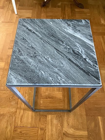 Litet bord, piedestal, nattduksbord, sängbord