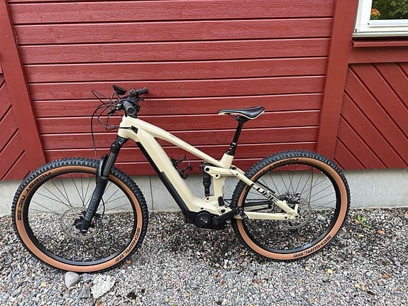 Cube STEREO RACE 140R