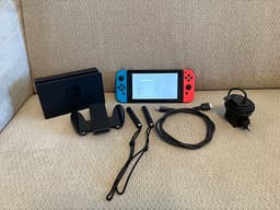 Nintendo Switch med orginaltillbehör