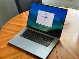 MacBook Pro 16” M1 Pro – 1TB