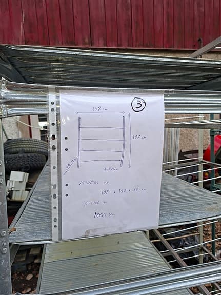 Metallhylla med 4 plan grå