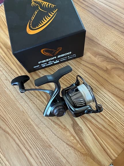 Savage Gear Fazor 2500 LH haspelrulle