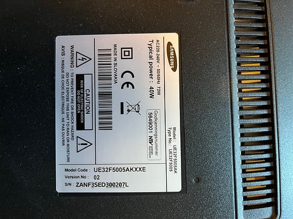 Samsung UE32F5005 32" TV inkl väggfäste