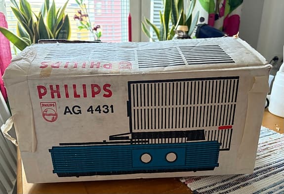 Philips AG 4431 skivspelare med rörförstärkare