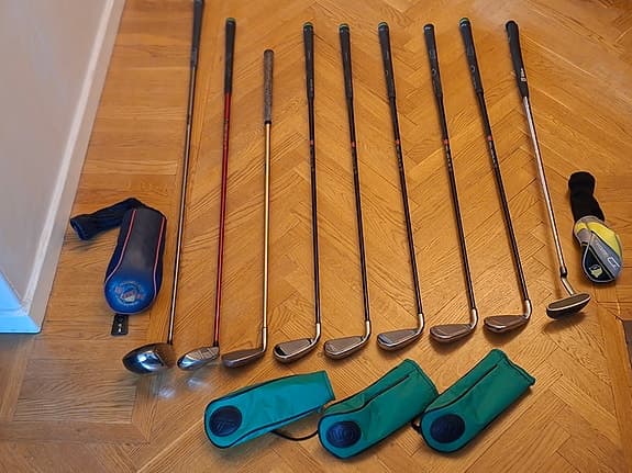 Golfset med klubbor, bag, vagn, motocaddy, med mera