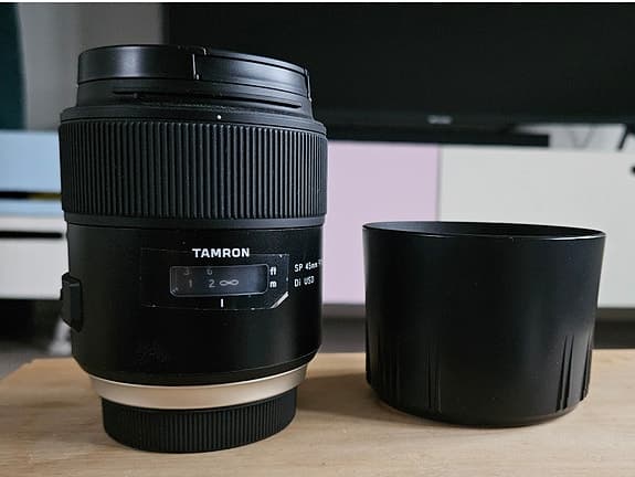 Sony A99 (SLT-A99V) fullformatskamera + Tamron SP 45mm f/1.8 Di USD