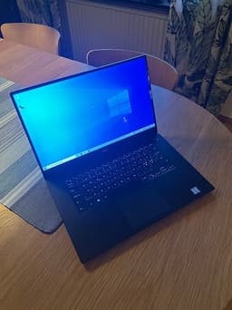 Dell XPS 15 9560 laptop 15 tum silver