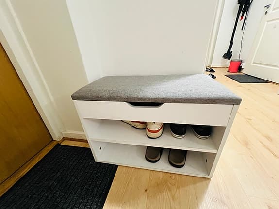 skobänk med förvaring