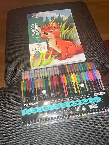 Disney color by number målarbok med figurer + set med färgpennor
