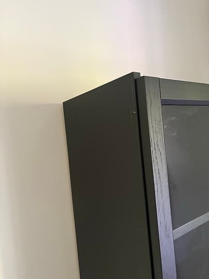 IKEA Billy bokhylla/vitrinskåp med glasdörrar svart ekmönstrad