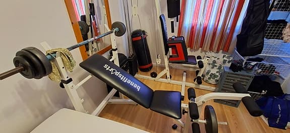 BeneSports FL2115 multigym med vikter och bänk