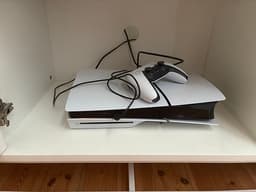 PS5 (1TB Disc Version)