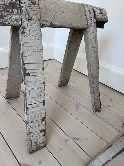 Träbockar / bänkar/pallar antika 1800-tal