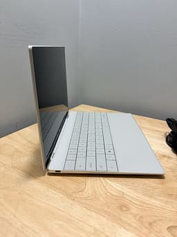 Dell xps 13 plus with touchscreen