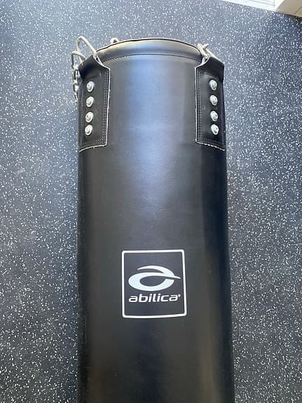 Abilica boxningssäck svart
