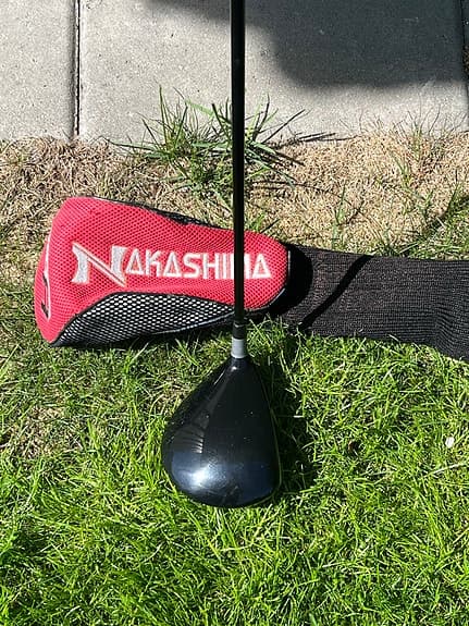 Nakashima driver golfklubba med Graphite Design-skaft