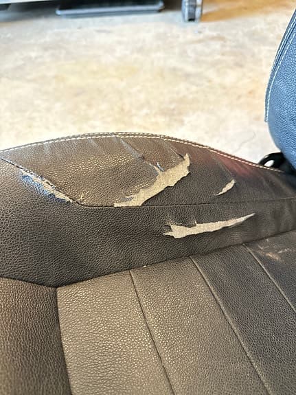 Ligier Svart bilstol med nackstöd