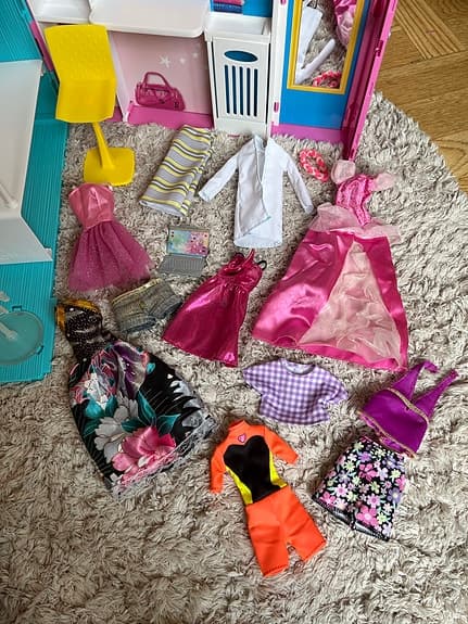 Barbie dream closet