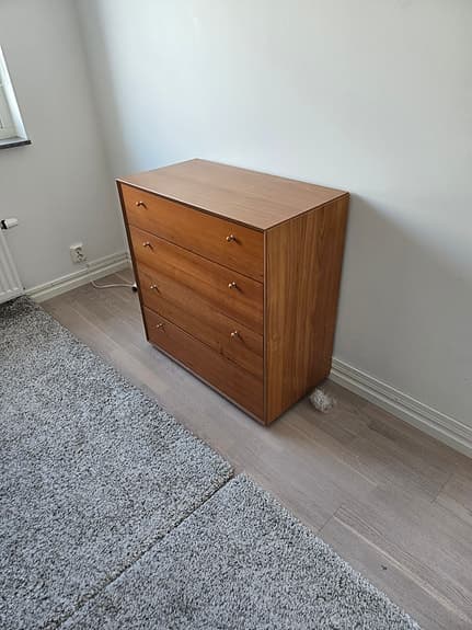 IKEA byrå trä med 4 lådor