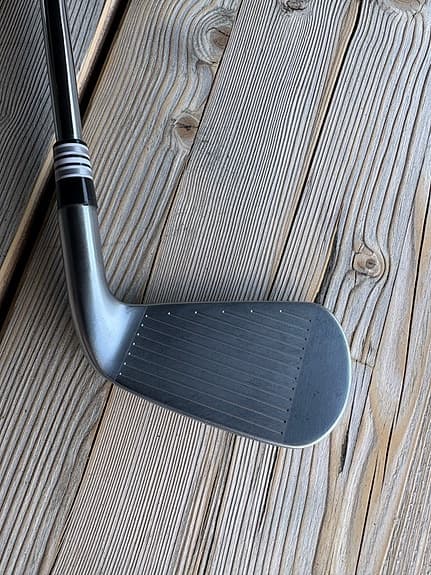 Titleist T250 4G 4-järn med Project X LZ 5.5 skaft, Vänster