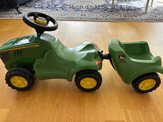 Rolly Toys John Deere gåbil traktor med släp