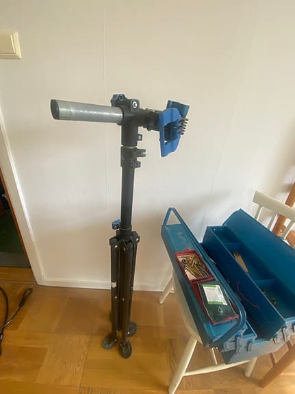 Mekställ på stativ blå/svart