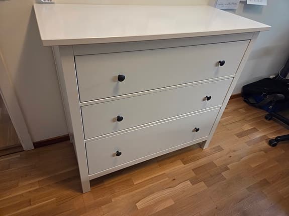 IKEA byrå med 3 lådor vit