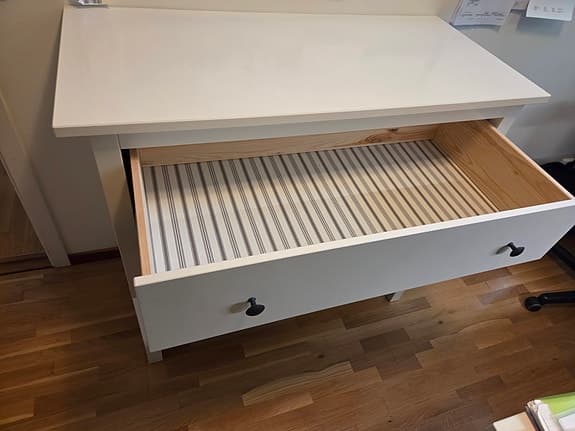 IKEA byrå med 3 lådor vit