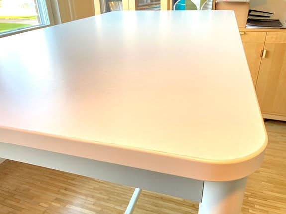 Högbord Tommaryd (vit) från IKEA i mycket bra skick, utomhusgodkänt