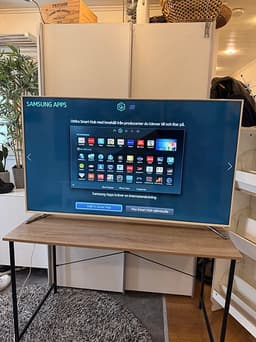 Samsung 55” Smart TV