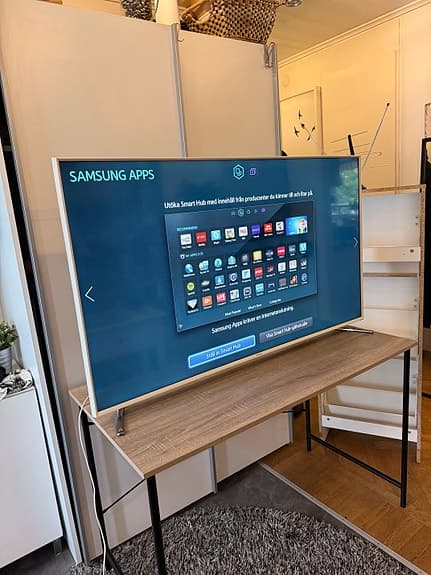 Samsung 55” Smart TV