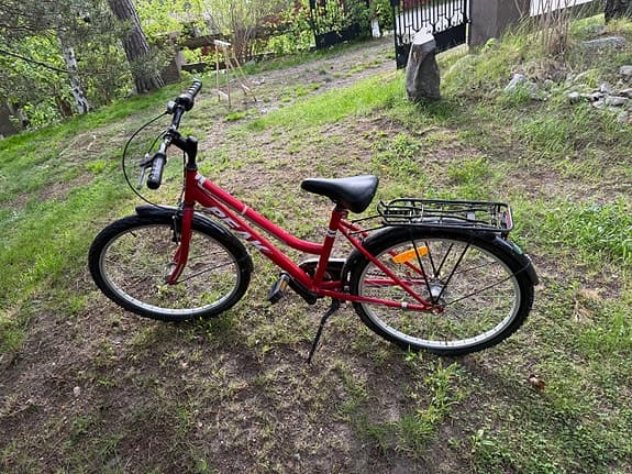 24 tums treväxlad barncykel med hand och fotbroms
