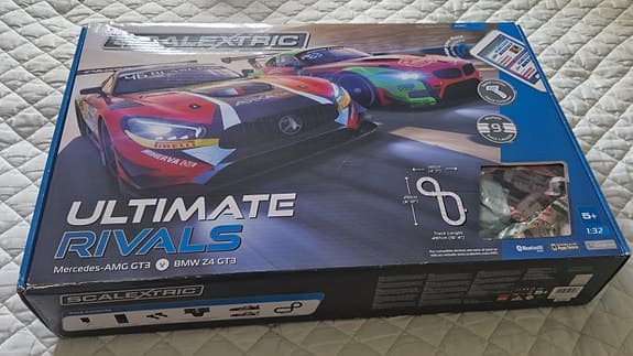 Scalextric bilbana med 4 bilar
