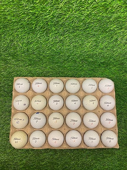 Titleist golfbollar 24-pack vita